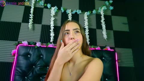 Annie Andrick online show from 02/12/26, 01:17