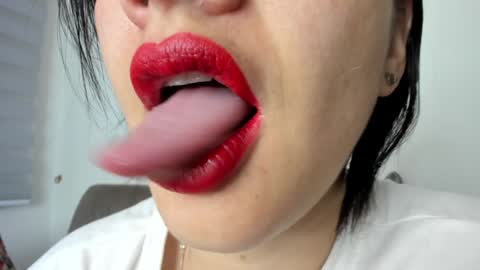 antonia online show from 12/24/24, 10:22