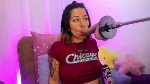 Snapshot of _antonella_dreams chatting on 12/15/25, 12:09 _antonella_dreams online show from 12/15/25, 12:09