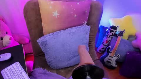 Snapshot of _antonella_dreams chatting on 02/19/26, 12:01 _antonella_dreams online show from 02/19/26, 12:01