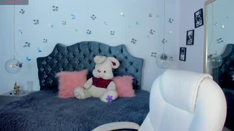 Snapshot of _antonnela_ chatting on 01/21/25, 02:26 antonnela online show from 01/21/25, 02:26