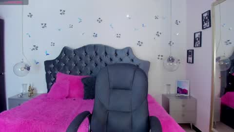 Snapshot of _antonnela_ chatting on 02/04/25, 01:48 antonnela online show from 02/04/25, 01:48