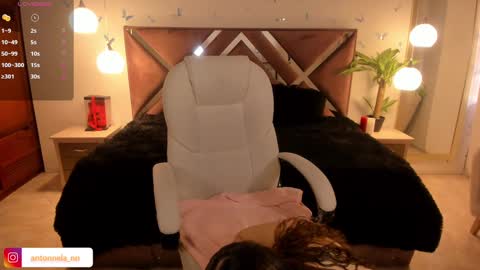 Snapshot of _antonnela_ chatting on 09/13/25, 01:22 antonnela online show from 09/13/25, 01:22