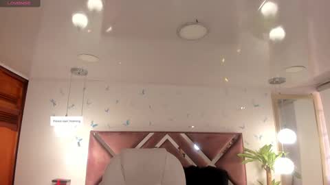 Snapshot of _antonnela_ chatting on 09/26/25, 01:59 antonnela online show from 09/26/25, 01:59