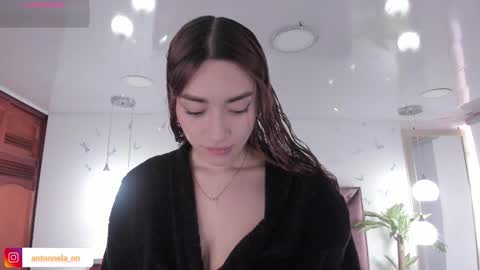 antonnela online show from 12/15/25, 02:43