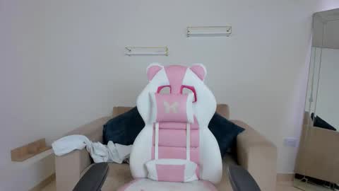    online show from 11/14/25, 12:15