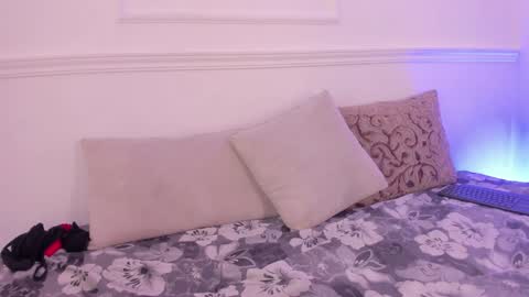 Snapshot of _arianasweet chatting on 01/29/25, 11:25 _arianasweet online show from 01/29/25, 11:25