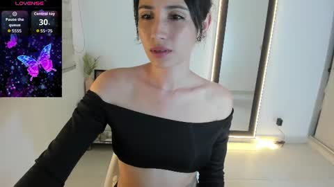 Arianna online show from 06/11/26, 02:22