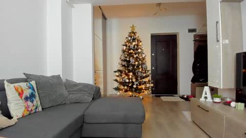 Snapshot of _arry chatting on 12/26/24, 08:28 Ariana online show from 12/26/24, 08:28