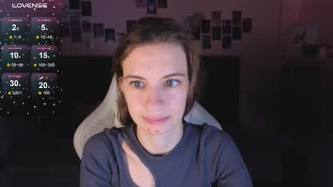 _ash_leyy_ online show from 09/17/25, 01:29