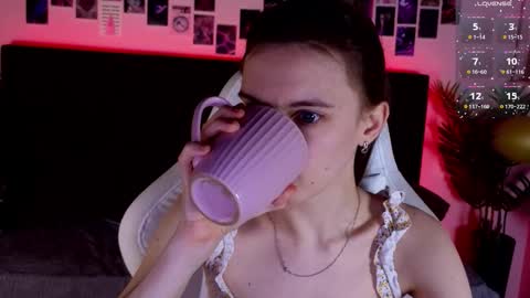 _ash_leyy_ online show from 01/08/26, 01:41