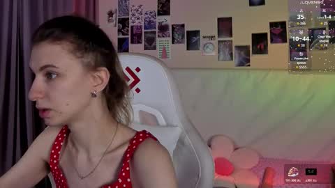 _ash_leyy_ online show from 03/23/26, 01:31