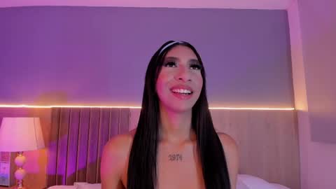 Ashly online show from 04/28/26, 10:37