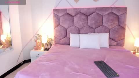 _aurora_collins_ online show from 02/27/26, 01:22