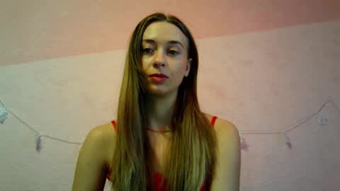 _aurora_sweet online show from 11/25/25, 10:15