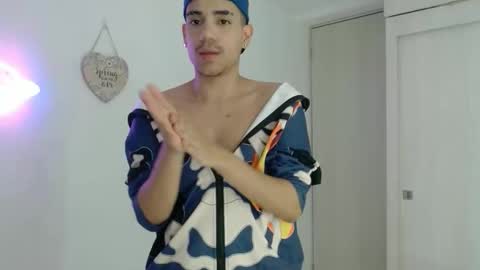 _austinmoon online show from 04/11/26, 05:45