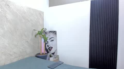 _axel_09 online show from 09/19/25, 04:58