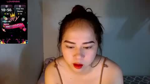 Snapshot of _ayesha19 chatting on 10/30/25, 03:52 yesha3 online show from 10/30/25, 03:52