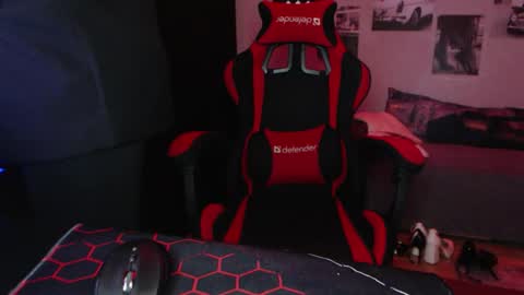 Snapshot of _badkarma_ chatting on 10/09/25, 12:19 Tiffany online show from 10/09/25, 12:19