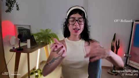 Snapshot of _bellaela chatting on 09/11/25, 03:06 Ella online show from 09/11/25, 03:06