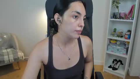 Snapshot of _bellaevans_ chatting on 06/23/26, 04:32 Bella Evans online show from 06/23/26, 04:32