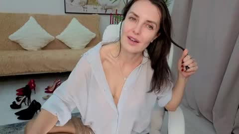 Beylly online show from 04/18/26, 07:07