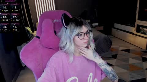 Olivia Subscribe to my Fansly -   online show from 04/10/26, 11:48