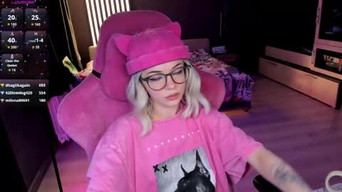 Olivia Subscribe to my Fansly -   online show from 05/17/26, 11:23