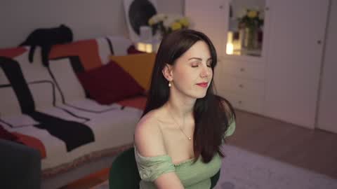 Lili online show from 01/28/25, 09:19