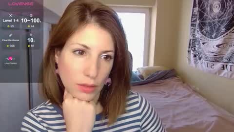 Laura online show from 12/04/25, 08:34