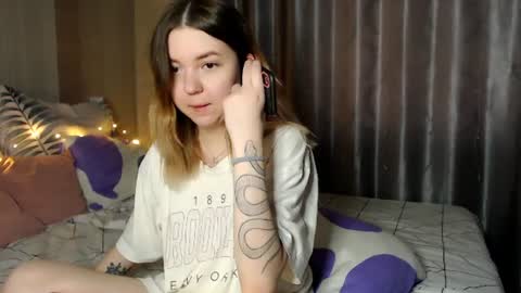 Elizabeth online show from 07/11/26, 01:03
