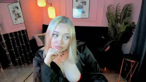 _blondessa__ online show from 04/16/26, 01:56
