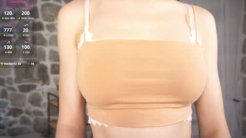 Snapshot of _bluebell__ chatting on 12/16/24, 06:21 My name is Agnes online show from 12/16/24, 06:21