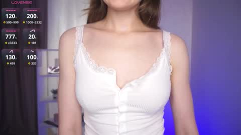 Snapshot of _bluebell__ chatting on 09/22/25, 05:42 My name is Agnes online show from 09/22/25, 05:42