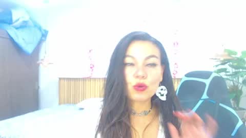 _bonnie__and_clyde online show from 04/16/26, 07:47