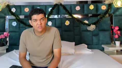 _bonnyandclyde online show from 12/20/25, 11:39