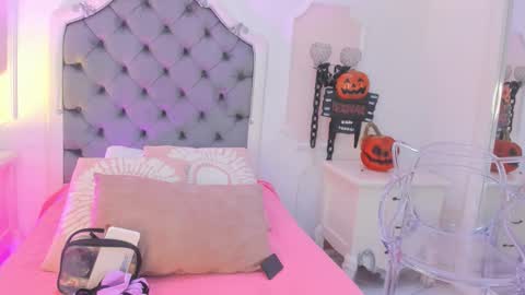 Brenda  online show from 11/01/25, 08:00