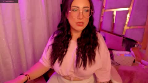 Angie  Independent model online show from 11/25/25, 10:04