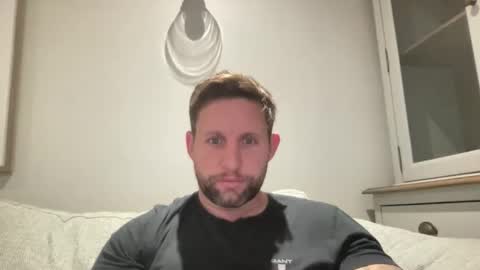 Snapshot of _british_hung_ chatting on 09/18/25, 12:51 UK BigThick Cock online show from 09/18/25, 12:51