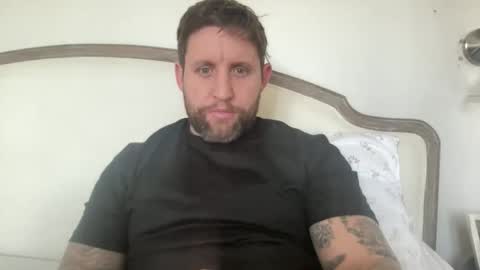 Snapshot of _british_hung_ chatting on 01/07/26, 01:24 UK BigThick Cock online show from 01/07/26, 01:24