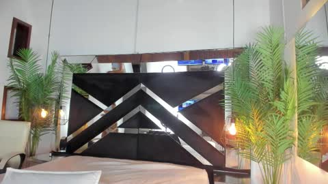 Candy online show from 12/03/25, 06:17