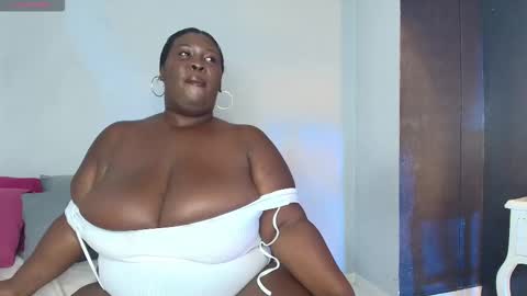 Caro. online show from 10/15/25, 07:03