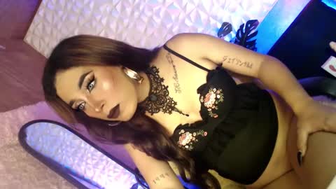 Caroline online show from 02/10/25, 04:36