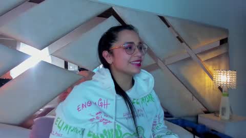 Caroline Sweet online show from 12/19/24, 10:13