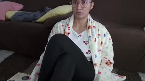 Snapshot of _cattleya1 chatting on 11/14/25, 02:49 cat online show from 11/14/25, 02:49