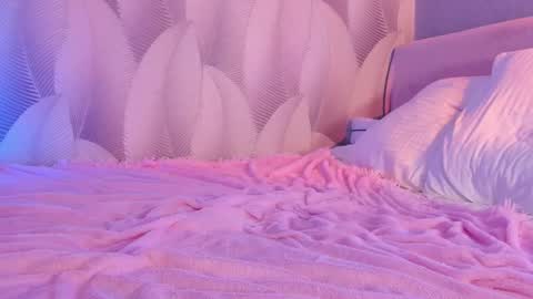 Christina Chris online show from 03/01/25, 08:23