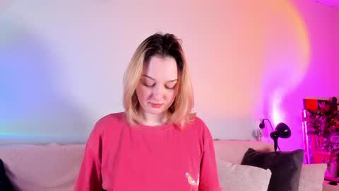 Christina Chris online show from 04/19/26, 07:51