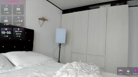 Snapshot of _cereza_ chatting on 02/02/26, 10:30 Bella online show from 02/02/26, 10:30