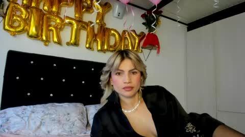 Snapshot of _cereza_ chatting on 05/30/26, 10:07 Bella online show from 05/30/26, 10:07