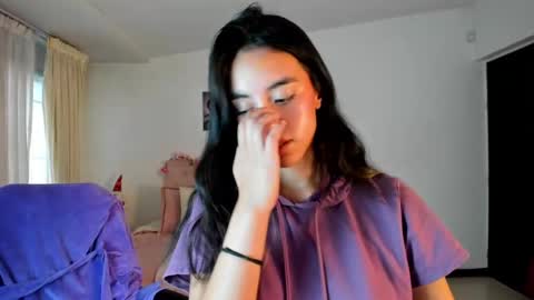 Charlote online show from 01/03/25, 08:32